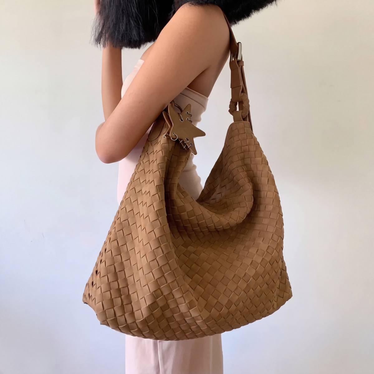 Τσάντα Tote Capri από σουέτ
