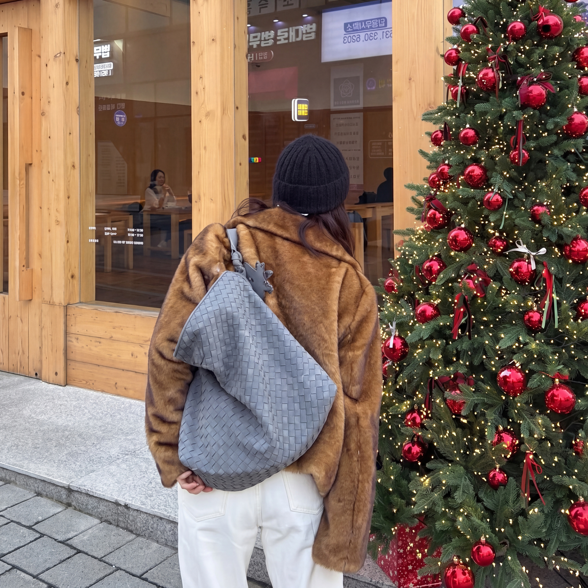 Τσάντα Tote Capri από σουέτ