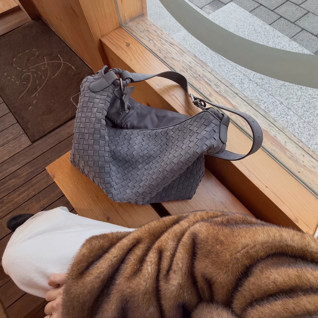 Τσάντα Tote Capri από σουέτ