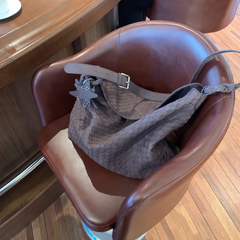 Τσάντα Tote Capri από σουέτ