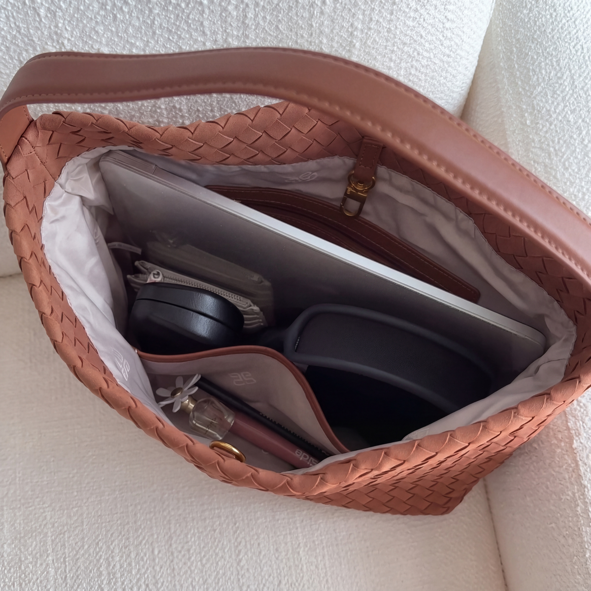 Τσάντα Tote Brielle από σουέτ